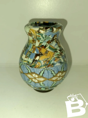 beau petit vase  vallauris signé Gerbino en bon etat