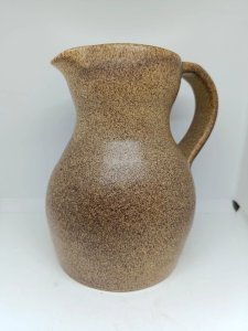 beautiful ceramic pitcher signed Max Idlas in good condition