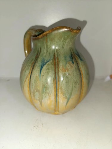 beau pichet en forme de melon dans le gout de denbac premiere partie 20eme en bon etat