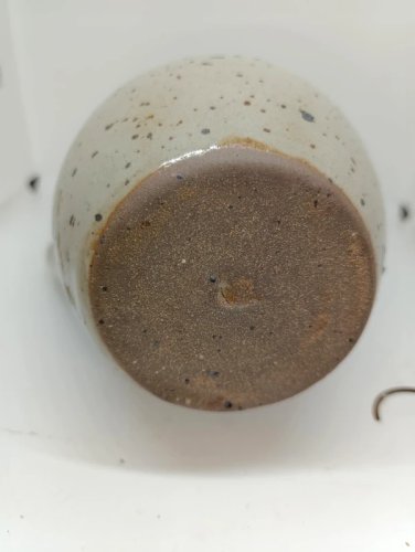 beau pichet en gres pyrite signé sur le cote en bon etat