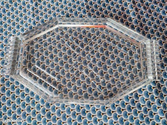 Beau plateau art deco des années 50 en verre en bon etat