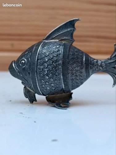 Beau poisson en argent 925 signé otopazio en bon état