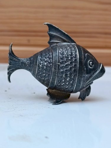 Beau poisson en argent 925 signé otopazio en bon état