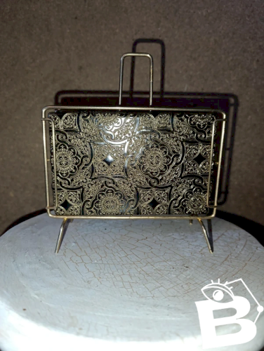 beau porte lettre vintage en laiton en bon etat