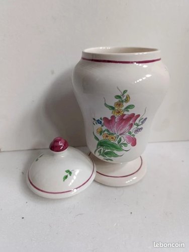 Beau pot couvert en faience de luneville à decor floral en bon etat