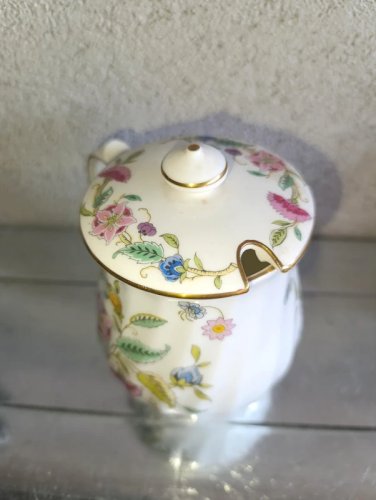 beau pot couvert Kirin Beer Mug Collection 1993 Minton  Bone Chine John Wadsworth en bon etat