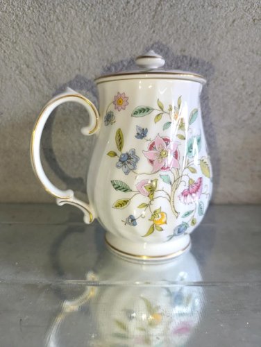 beau pot couvert Kirin Beer Mug Collection 1993 Minton  Bone Chine John Wadsworth en bon etat