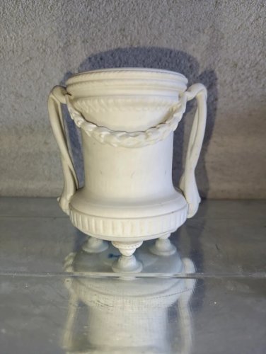 beau pot en porcelaine de saxe? style meissen en bon etat