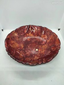 Beautiful enamelled glass salad bowl? Lacquer line sign in good condition.