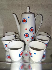 Beautiful service from the vintage brand Colditz made in GDR in good condition.