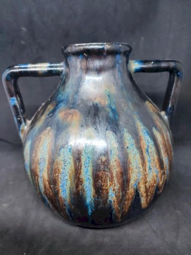 beau vase à coulure en gres  signé atelier dart Labrec en bon etat