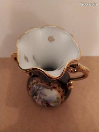 Beau Vase Ancien Limoges Imports Veritable Bleu De Four en bon état