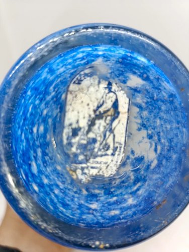 beau vase bleu incrustation de bulle soisy sur ecole ? en bon etat