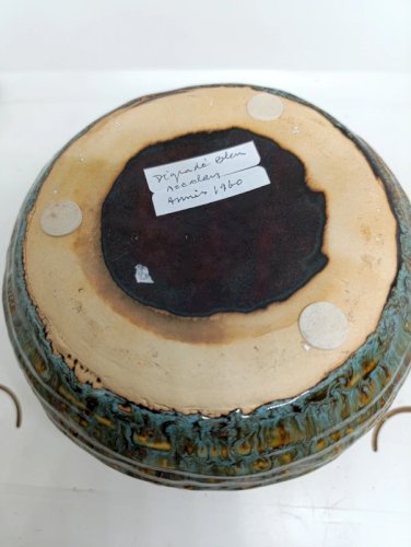 Beau vase boule a coulure dégradé accolay? en bon état