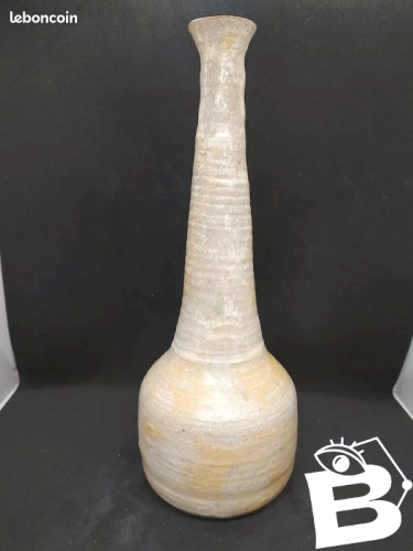 Beau vase cheminee annees 60-70 signe MP Ferrieres en bon etat