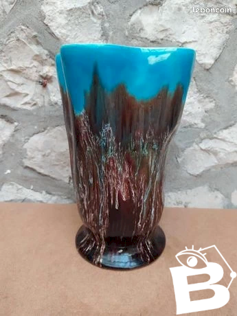 Beau vase dans le gout des gres du morvan en bon etat