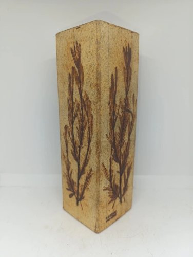 beau vase decor branchage signé Raymonde Leduc en bon etat