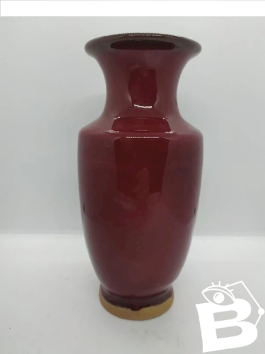 Beau vase en céramique depoque à définir Chinois sang de boeuf