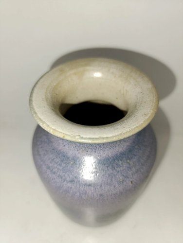 beau vase en ceramique signé Ternet en bon etat