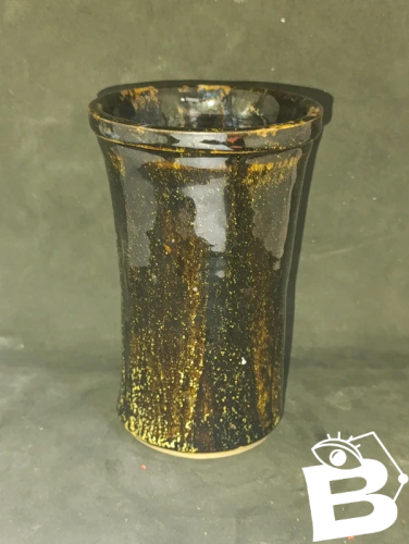 beau vase en gres émaillé signe MJK? en bon etat