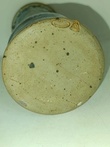 beau vase en gres signé Les Salicornes en bon etat