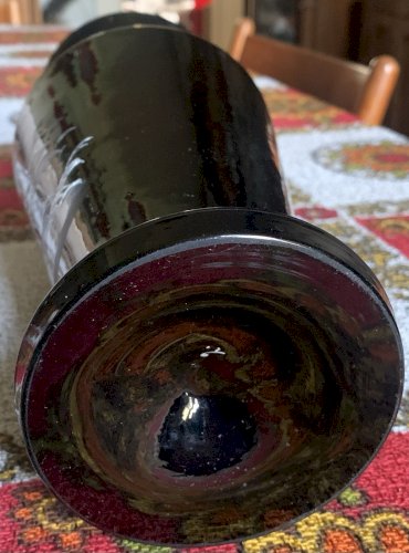 Beau vase en verre émaillé Bohème Mary Gregory décor à la victorienne 1900's