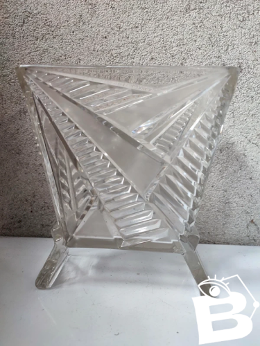 beau vase en verre moule dorgine tcheque tres art deco en bon etat