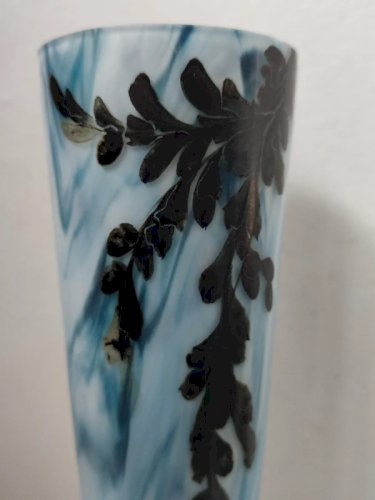 beau vase en verre peint à decor de bateau et paysage en bon etat