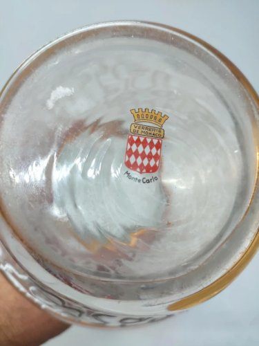 beau vase en verre signé de la verrerie de monaco en bon etat