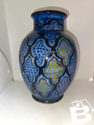 beau vase marocain? signé en bon etat