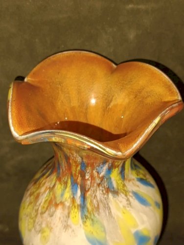 beau vase multicouleur en verre de murano en bon etat