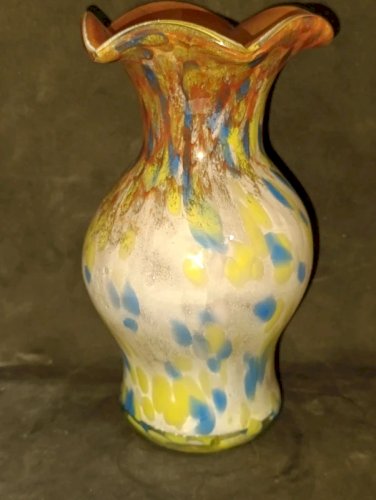 beau vase multicouleur en verre de murano en bon etat