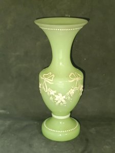 beautiful vintage Murano vase in green water with floral decoration in good condition