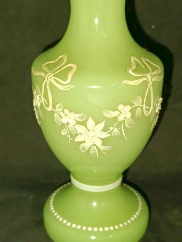beau vase murano  vintage vert deau à decor floral en bon etat