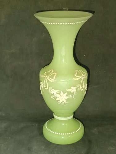 beau vase murano  vintage vert deau à decor floral en bon etat