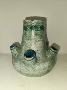 beau vase pique fleur en gres à decor geometrique en bon etat