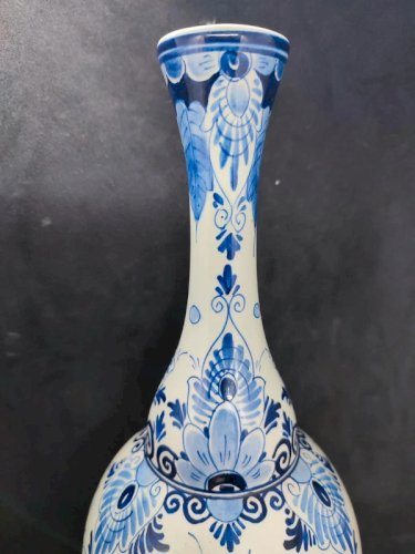 beau vase soliflore hauteur 31cm Regina par Delft en bon etat