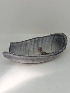 beautiful stone age style pocket tray signed Yurtsua (Jean Austruy) in good condition