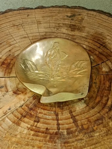 beau vide poche en bronze forme coquillage decor de marin en bon etat