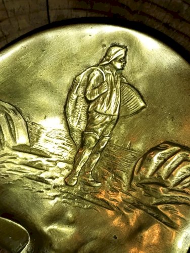 beau vide poche en bronze forme coquillage decor de marin en bon etat