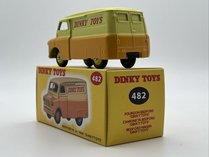 Bedford Van 1/43 Dinky Toys 482