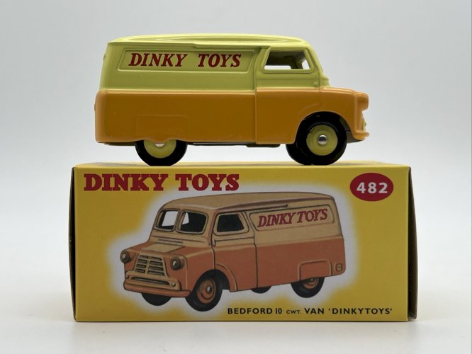 Bedford Van 1/43 Dinky Toys 482