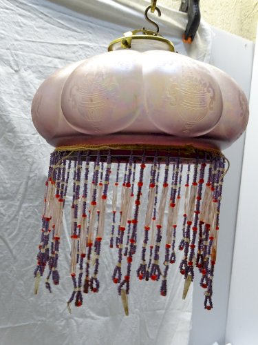 -BEL ABAT-JOUR SUSPENSION VERRE IRISE VIEUX ROSE PAMPILLES PERLES DE VERRE   D