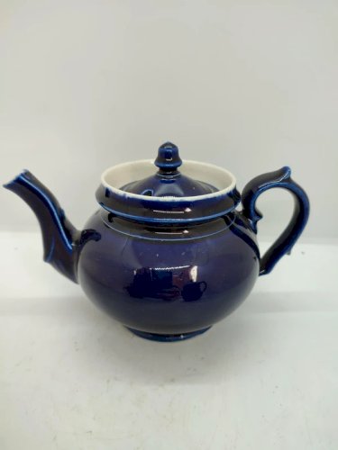 Bel ensemble à the ancien de couleur bleu nuit en bon etat