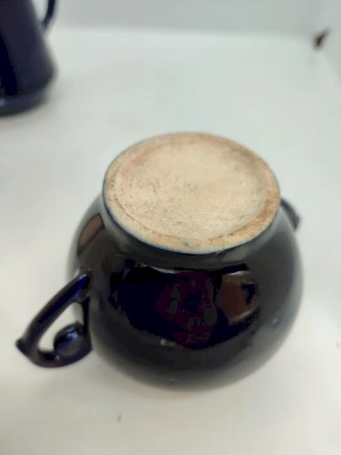 Bel ensemble à the ancien de couleur bleu nuit en bon etat