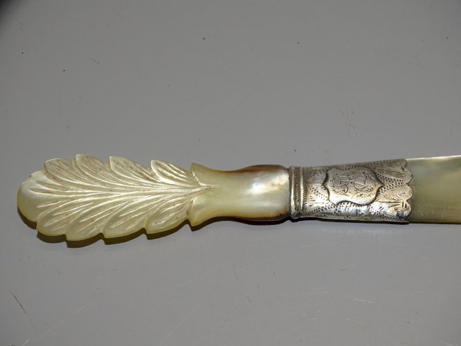 -BEL OUVRE LETTRES NACRE SOUVENIR DE SAINT NAZAIRE BAGUE Argentée ou Argent   D