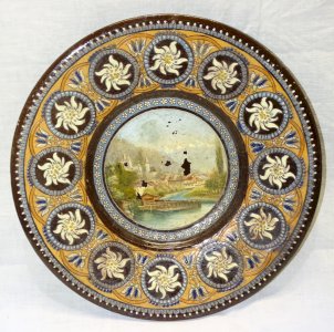 -BELLE ANCIENNE ASSIETTE CERAMIQUE de THOUNE THOUN MAJOLIQUE de TUN COLLECTION D