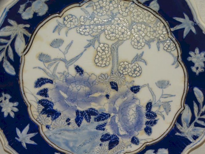 -BELLE ANCIENNE ASSIETTE DECORATIVE made in CHINA DECORATIVE NON ALIMENTAIRE   D