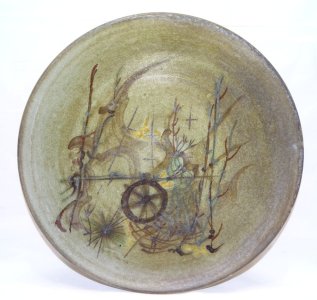 -BELLE ANCIENNE ASSIETTE VALLAURIS Signée LA TERRAIO Fait MAIN COLLECTION    D