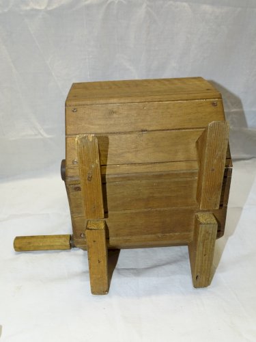 -BELLE ANCIENNE BARATTE A BEURRE en NOYER JAMAIS UTILISEE ART POPULAIRE    D